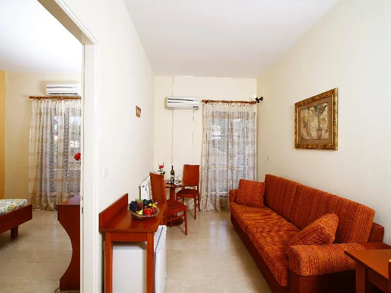 FAMILY ROOM POOL VIEW Room, Bintzan Inn, Corfu