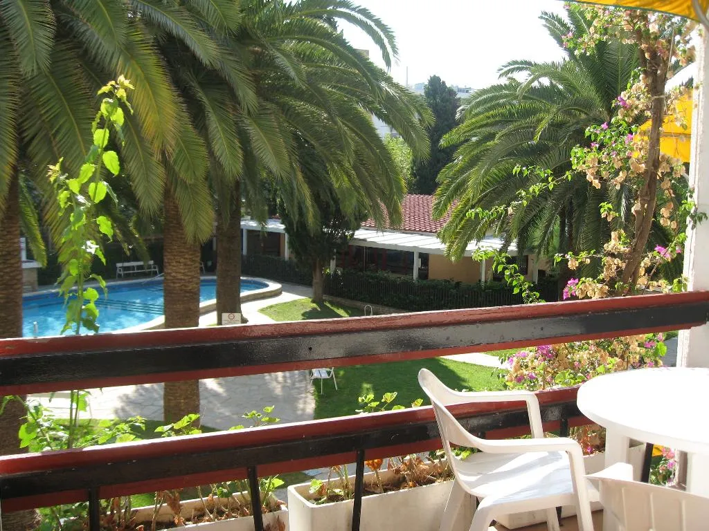 STUDIO CAPACITY 3 Room, Corcega, Costa Dorada