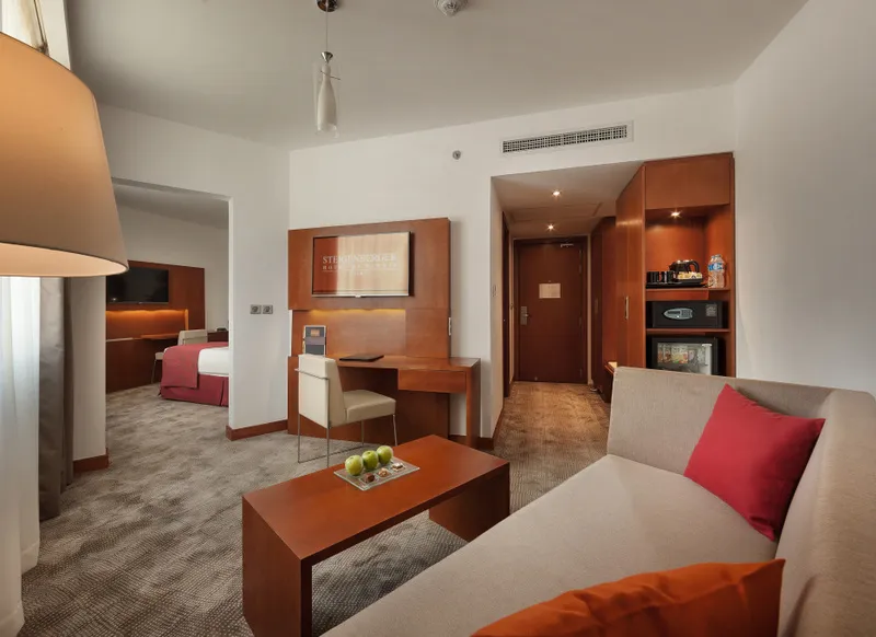 JUNIOR SUITE STANDARD Room, Steigenberger Hotel El Tahrir Cairo, Cairo
