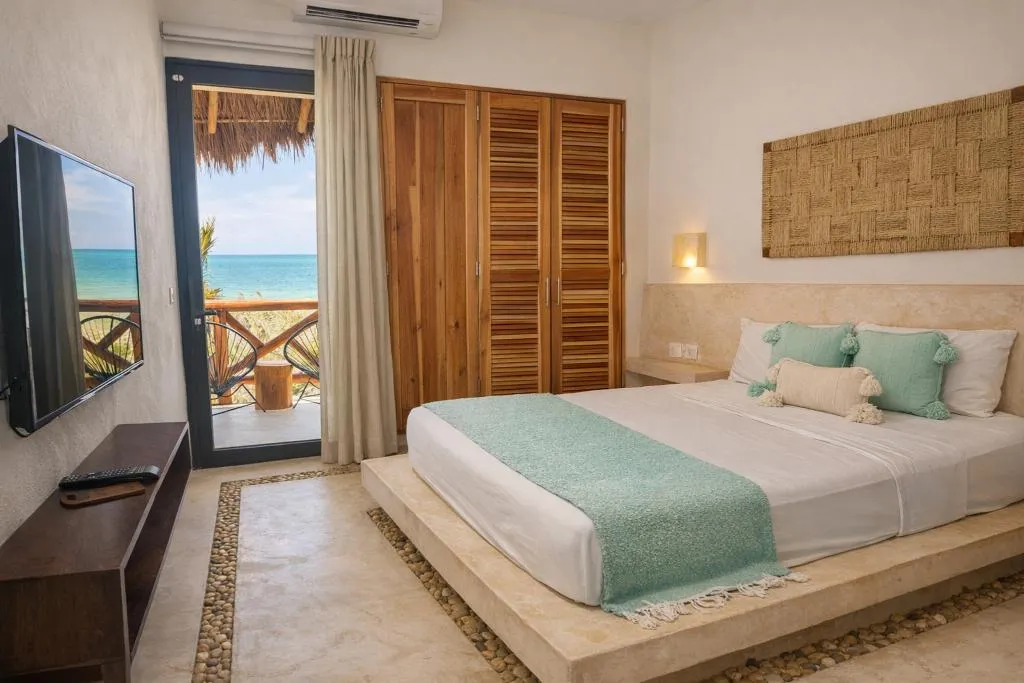 SUITE OCEAN VIEW WITH BALCONY Room, Casa Astral Hotel Boutique and Apartments, Cancun Area