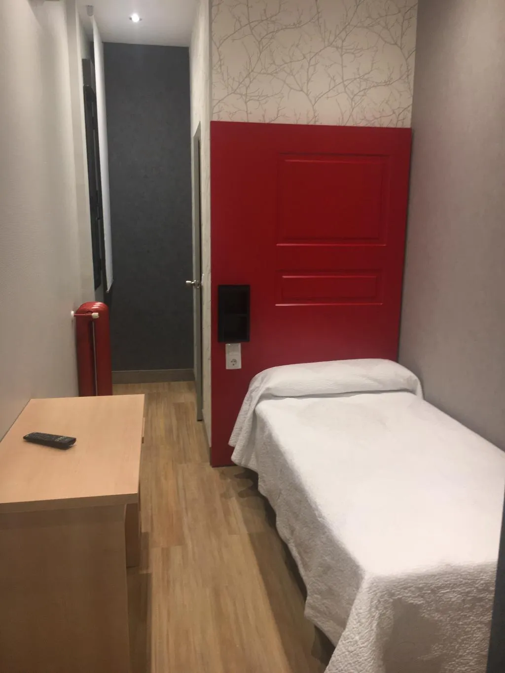SINGLE STANDARD Room, Hostal Avenida, Madrid