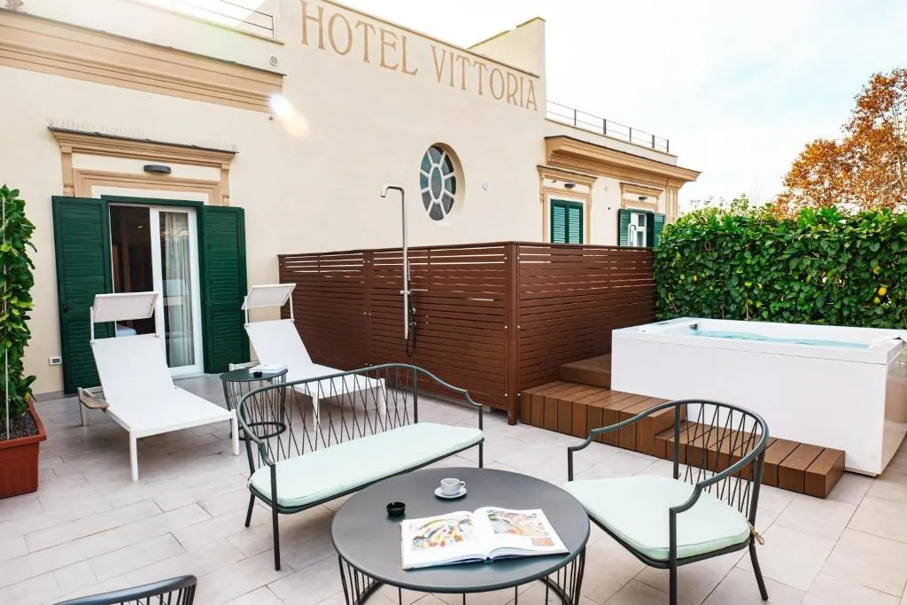 SUITE WITH TERRACE Room, Hotel Vittoria, Naples