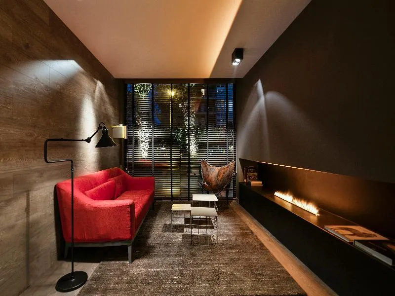 Lobby, Upper Diagonal, Barcelona