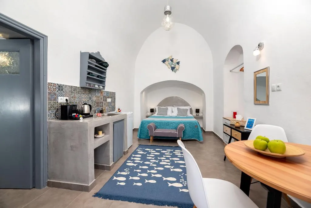 DOUBLE STANDARD Room, 1812 Caves 'n Mansion, Santorini