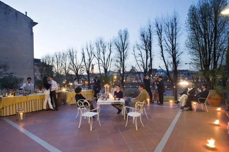 Terrace, Silla, Florence