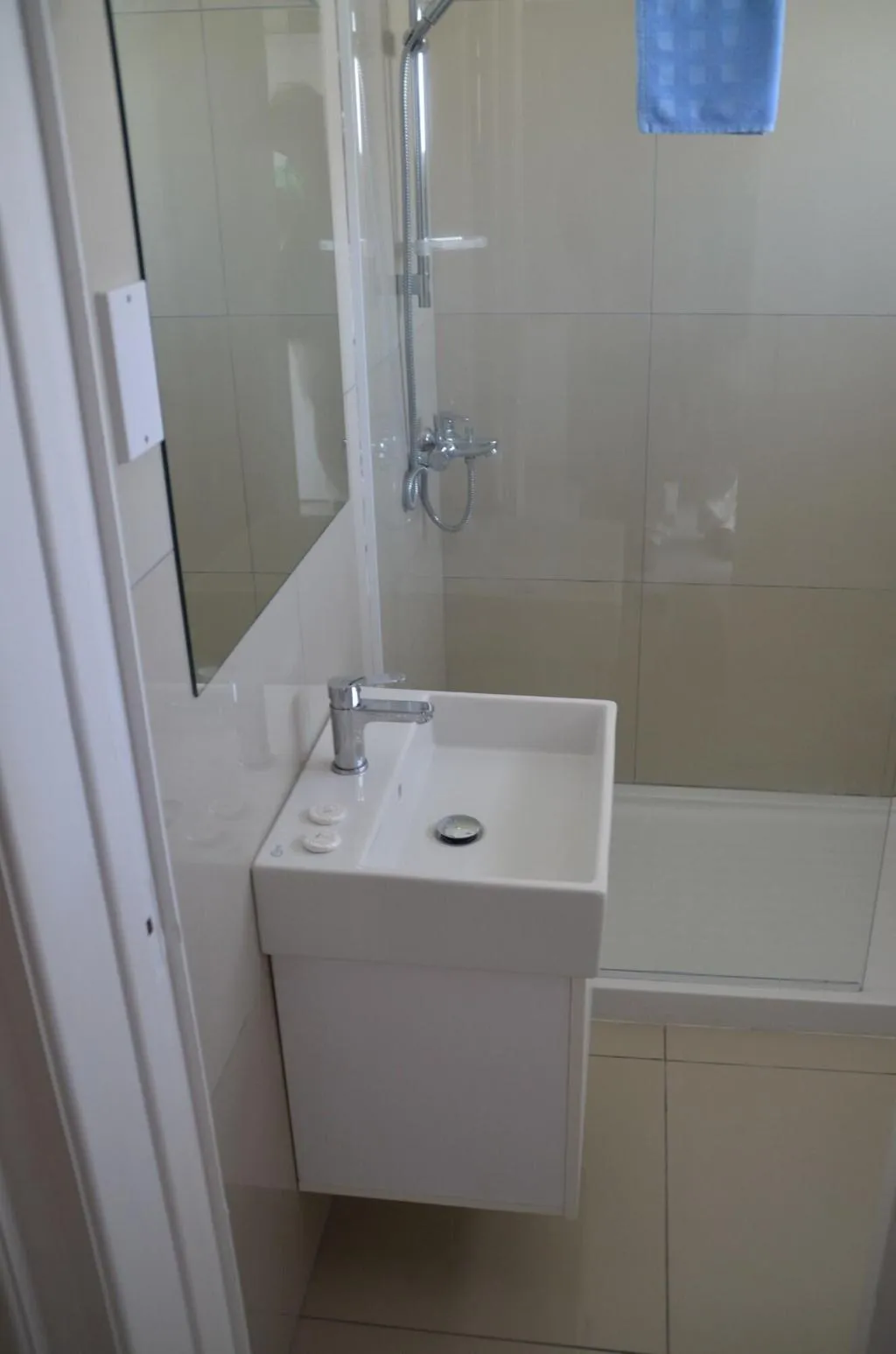 Room, Boronia, Cyprus
