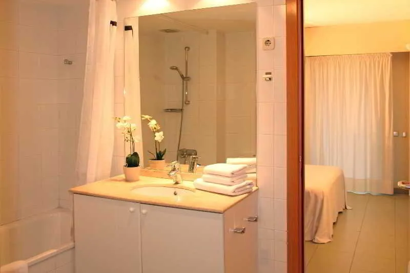 Room, Aura Park Nord, Barcelona