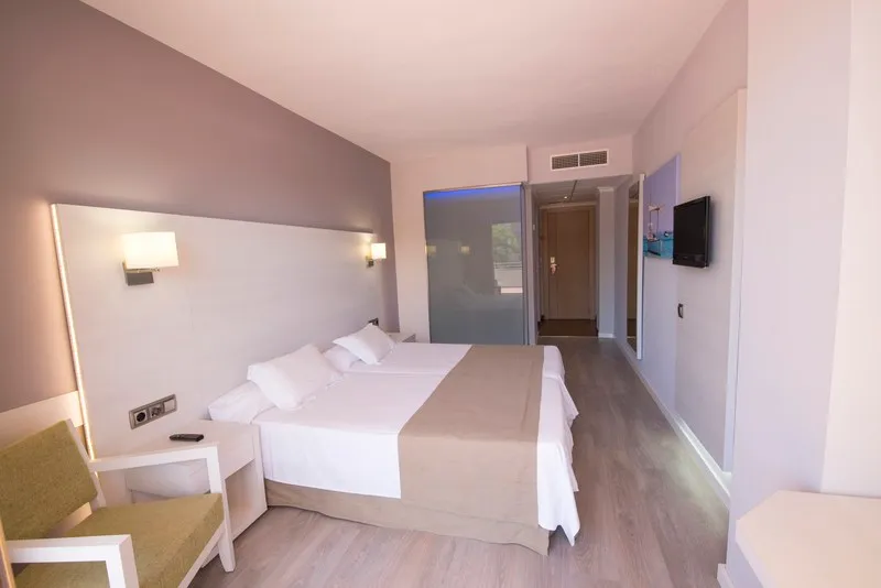 TWIN SUPERIOR POOL VIEW Room, Helios Hotel, Majorca