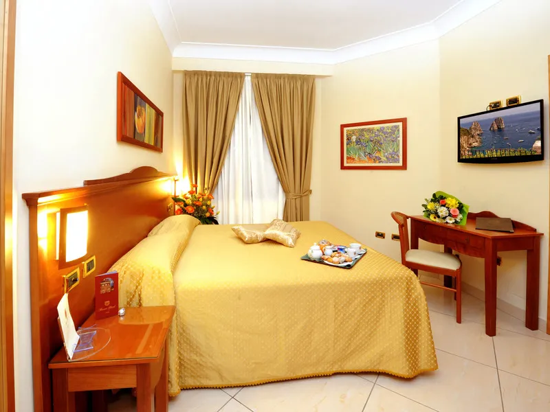 Double or Twin STANDARD Room, Buono, Naples