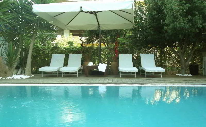 Pool, Georgia's Garden, Crete