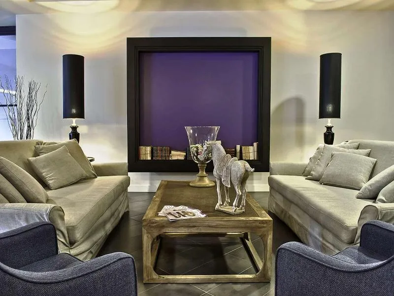 Lobby, Caravel, Rome