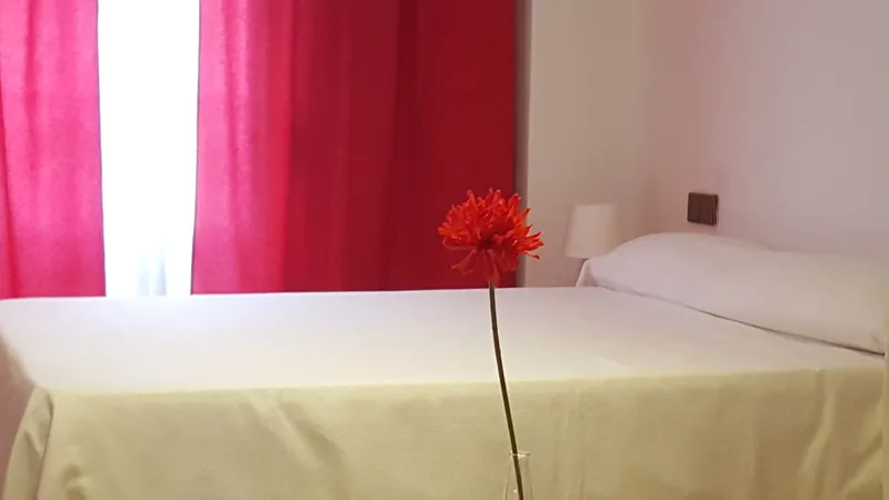 STUDIO CAPACITY 3 Room, Apartamentos Doña Lola, Seville