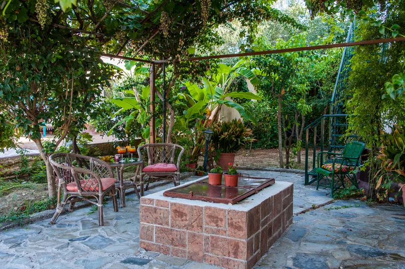 Terrace, Zante Nest, Zante