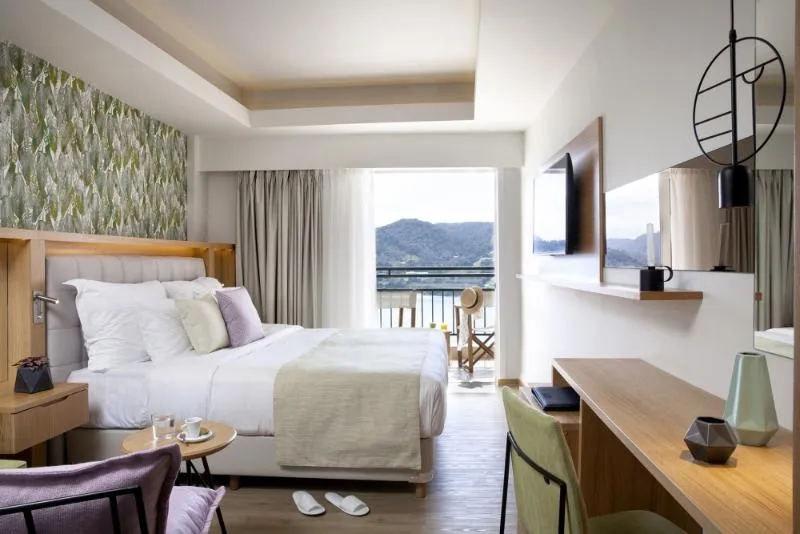 BUNGALOW SEA VIEW Room, Dolce Attica Riviera, Athens