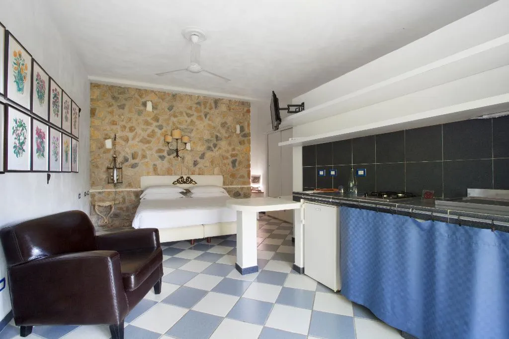 DOUBLE SUPERIOR Room, I Giardini dei sensi, Naples