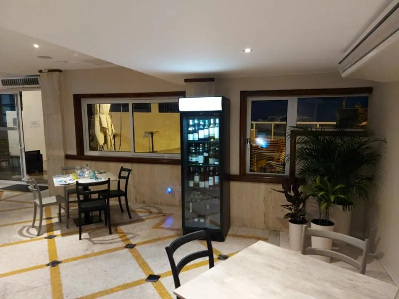 Restaurant, Ambassador Hotel, Malta