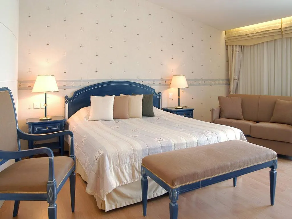 TRIPLE STANDARD Room, Poseidon Palace, Athens
