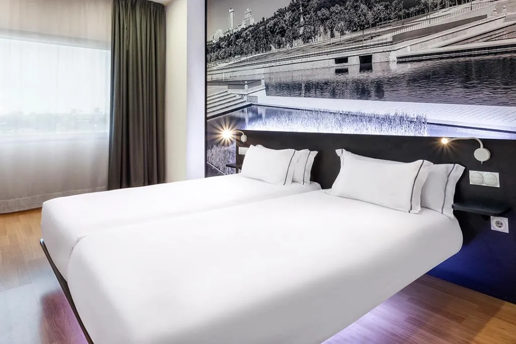 TWIN STANDARD Room, B&B HOTEL Madrid Aeropuerto T4, Madrid