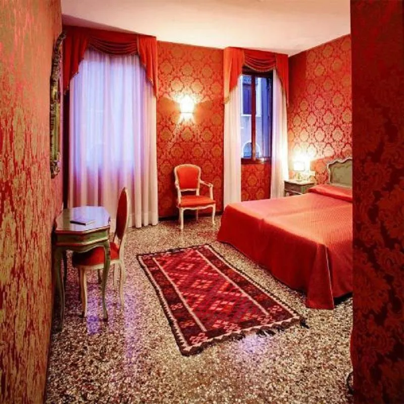 TRIPLE CLASSIC Room, Casa Martini, Venice