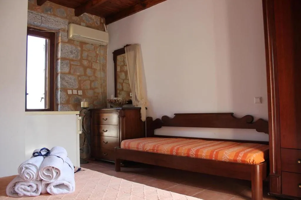 Room, Lalloudes Hotel Mani, Kalamata
