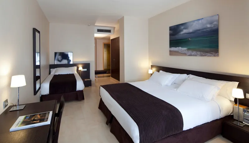TRIPLE STANDARD Room, HM Jaime III, Majorca