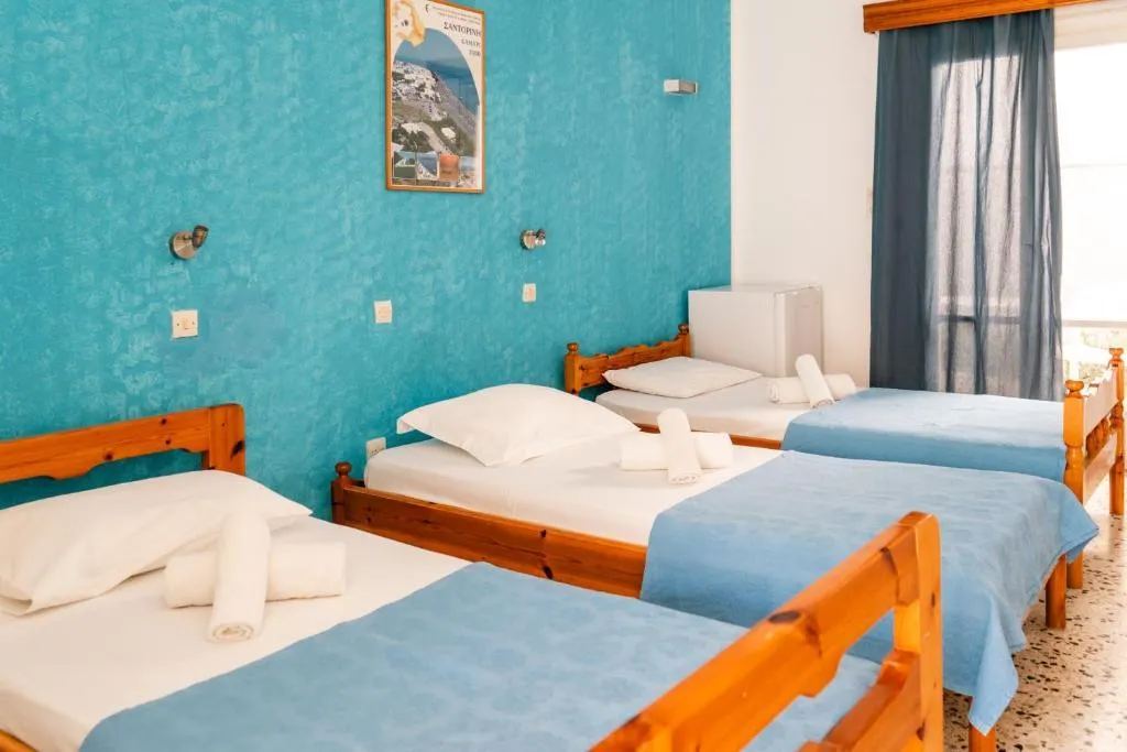 TRIPLE BASIC Room, Dilino, Santorini