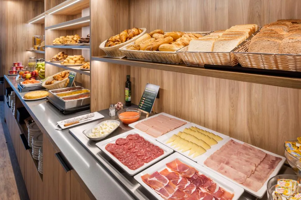 Restaurant, B&B HOTEL Barcelona Rubí, Barcelona