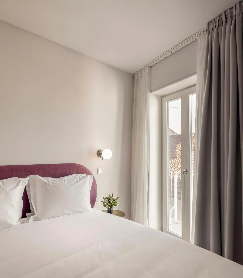 APARTMENT DELUXE ONE BEDROOM Room, Lisbon Serviced Apartments - Mouraria, Lisbon
