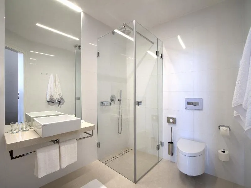 SINGLE STANDARD Room, Bishops House, Prague