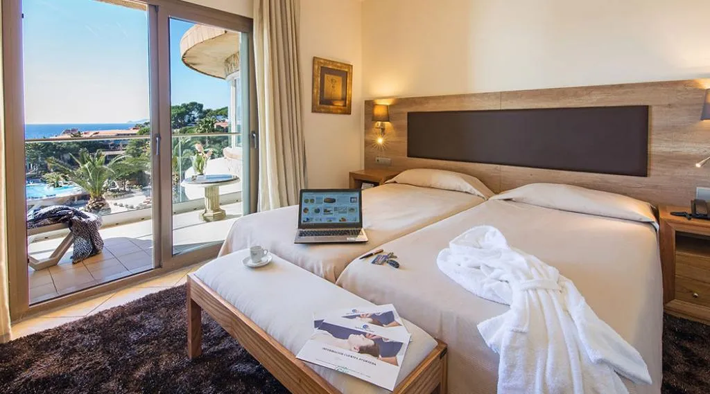 DOUBLE SINGLE USE SUPERIOR SEA VIEW Room, Eden Roc Mediterranean Hotel & Spa, Costa Brava