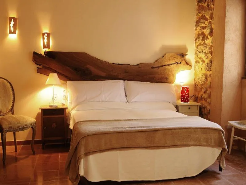 Room, Asis de Marratxinet, Majorca