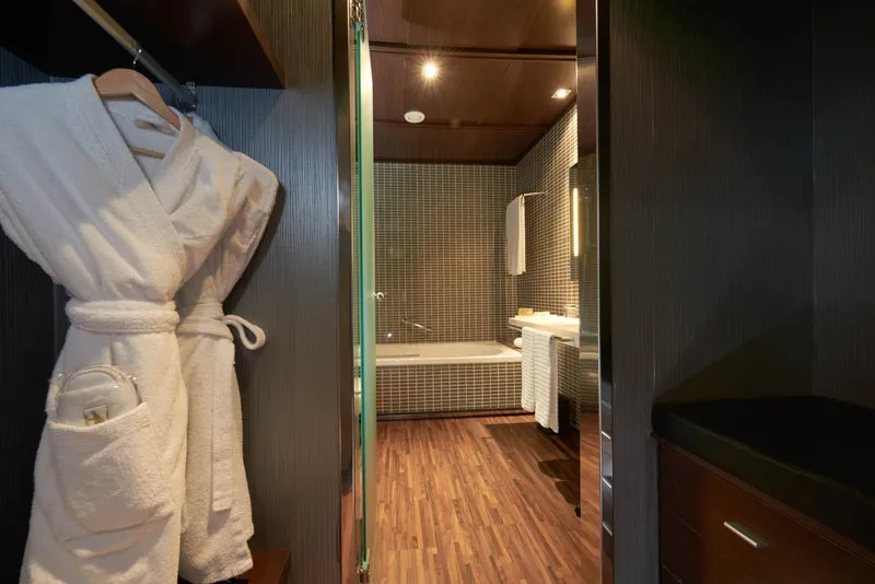 JUNIOR SUITE STANDARD Room, Eurostars Monte Real, Madrid