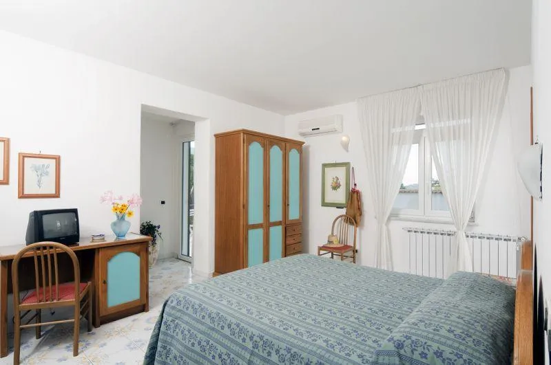 TRIPLE STANDARD Room, Gemma Hotel, Naples