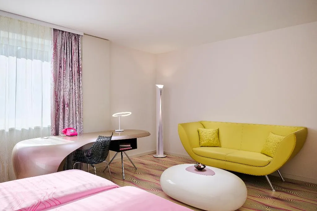 FAMILY ROOM WITH VIEWS Room, nhow Berlin, Berlin