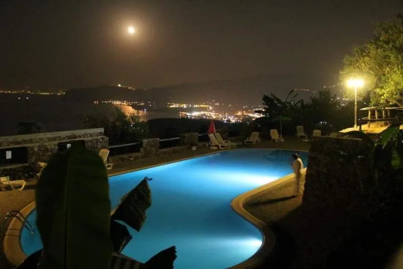 Pool, Santa Margherita, Catania
