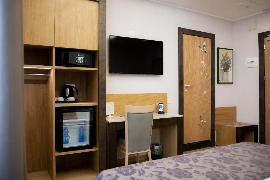 DOUBLE DELUXE Room, Giolli Nazionale, Rome