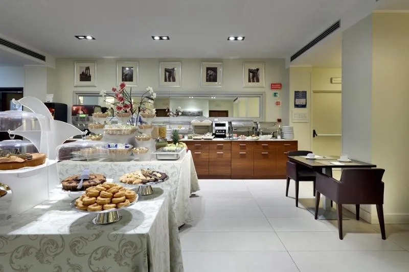 Restaurant, Mercure Roma Centro St. John, Naples