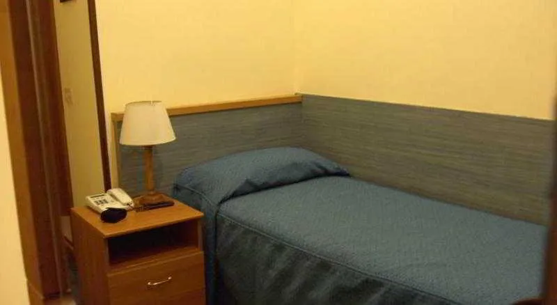 Room, Stella, Rome