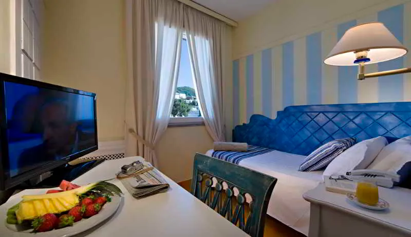 Room, Terme Mare Blu, Naples