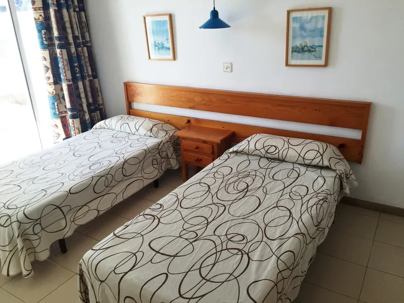 APARTMENT CAPACITY 6 TWO BEDROOMS Room, Apartamentos Ar Lotus, Costa Brava