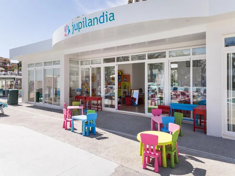 Sports and Entertainment, Jutlandia, Majorca