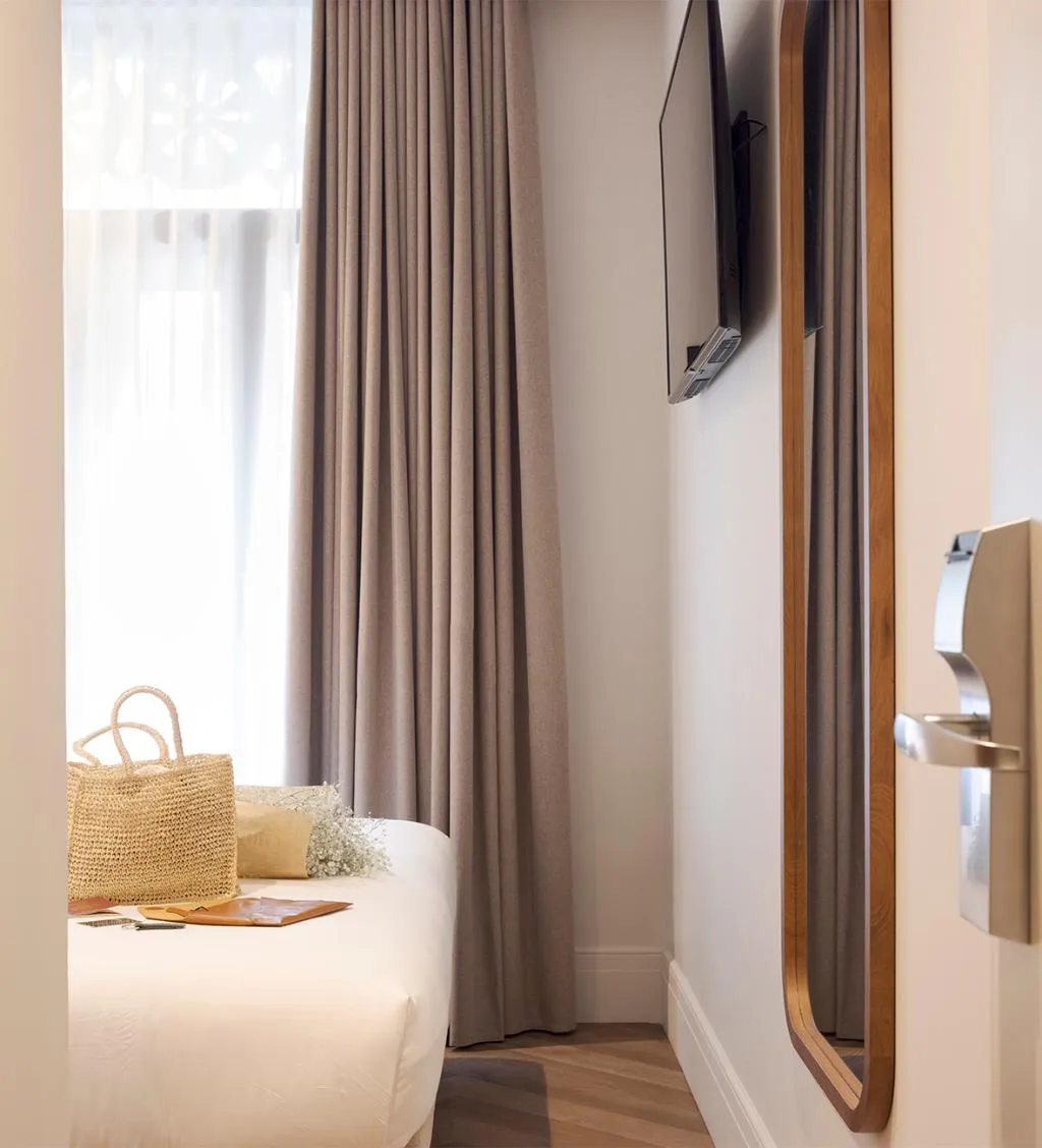 Double or Twin STANDARD Room, Room Mate Oliveira – City Centre, Valencia, Valencia
