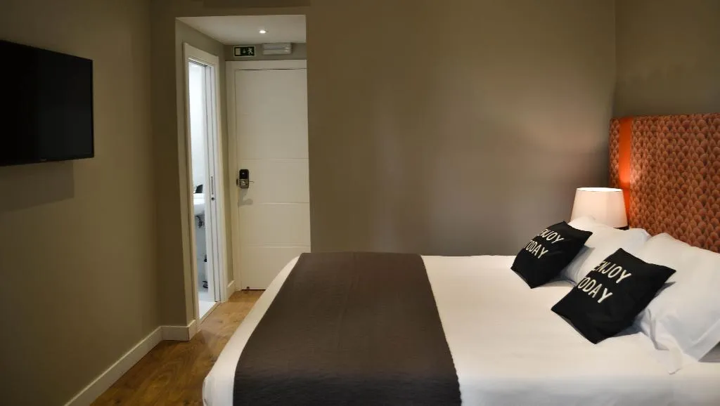 Room, Bairro Alto Suites, Lisbon
