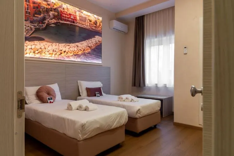 Double or Twin STANDARD Room, The Sun Hotel Boutique, Naples