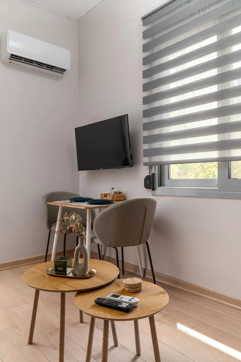 APARTMENT WITH BALCONY Room, Phalerus Suites, Athens