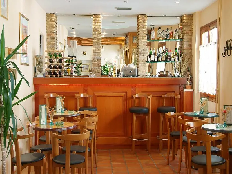 Bar, Acropole Delphi hotel, Athens