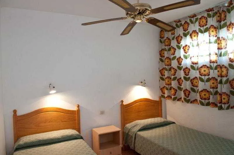 Room, Australia, Gran Canaria