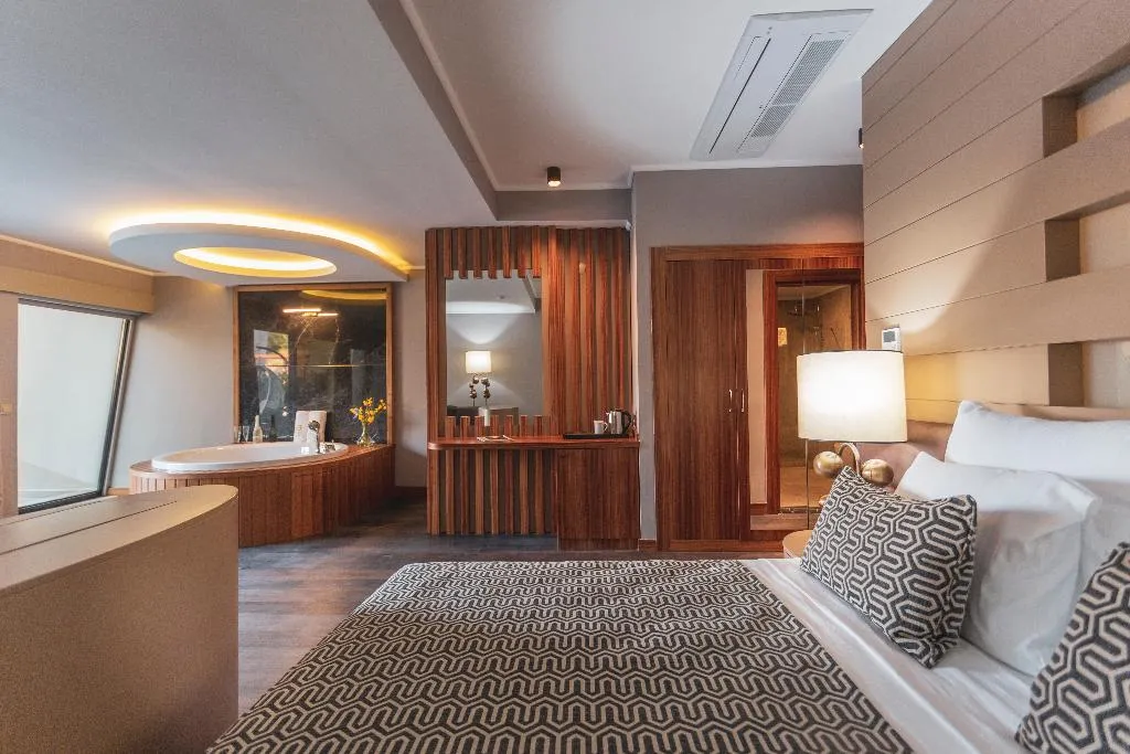 SUITE DELUXE KING BED Room, Orka Cove Penthouse & Suite, Dalaman