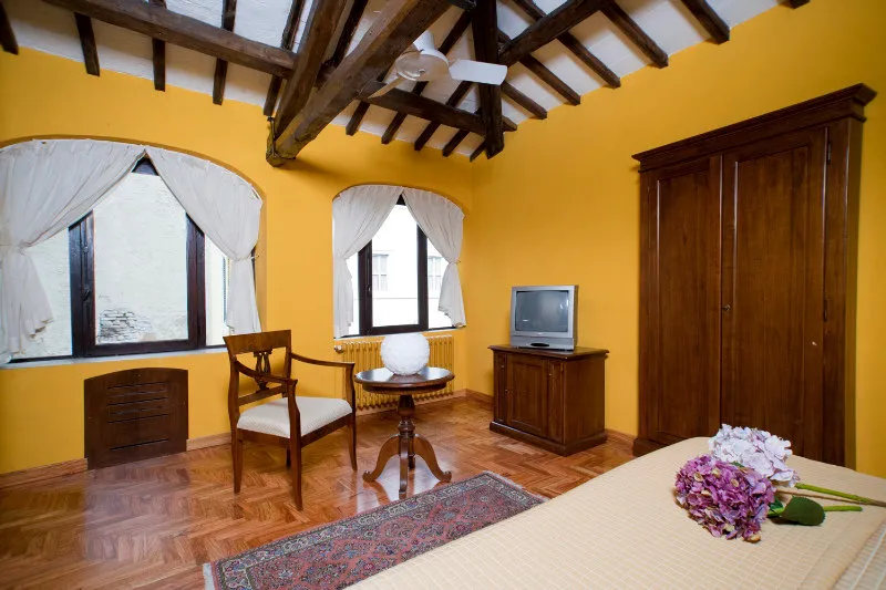 General view, Charleston, Perugia
