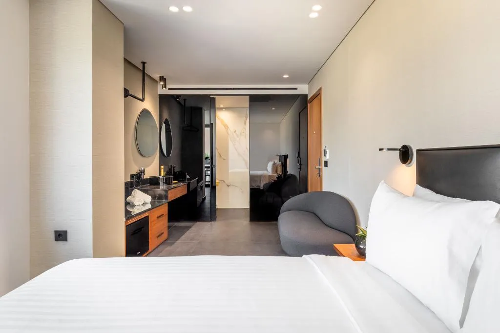 JUNIOR SUITE WITH VIEWS Room, Amazon Hotel, Athens